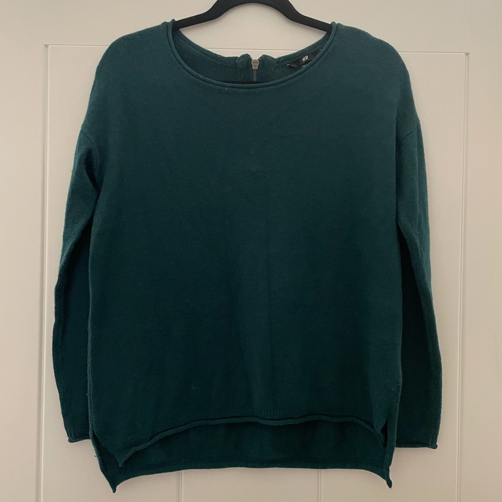 Womens H&M emerald green pull over sweater XS